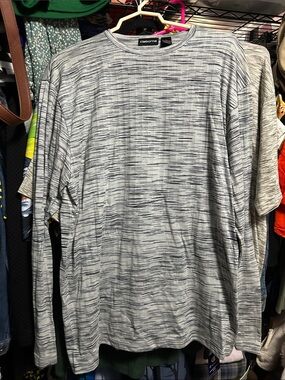 Claiborne Heathered Light Gray Striped Short Sleeve Tee